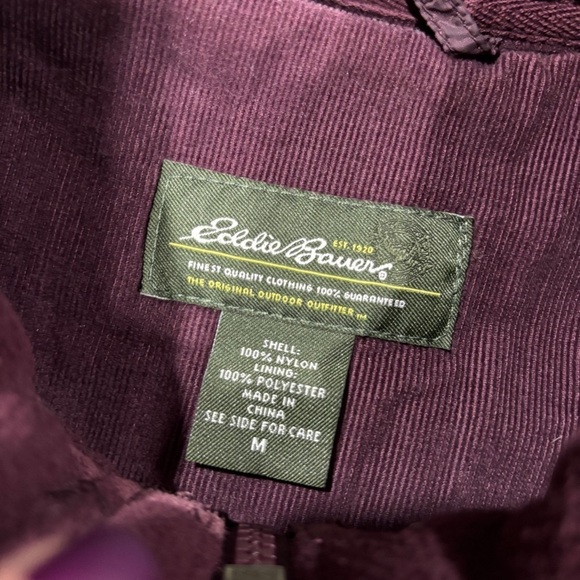 EDDIE BAUER Quilted Women's Vest Wine Color Fleece lined Size Medium - Picture 2 of 12